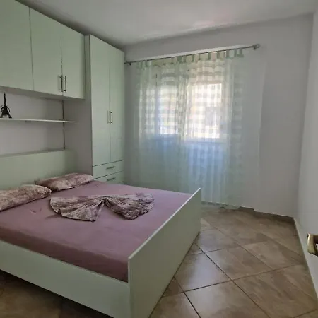 E&k Apartament Shkembi Kavajes